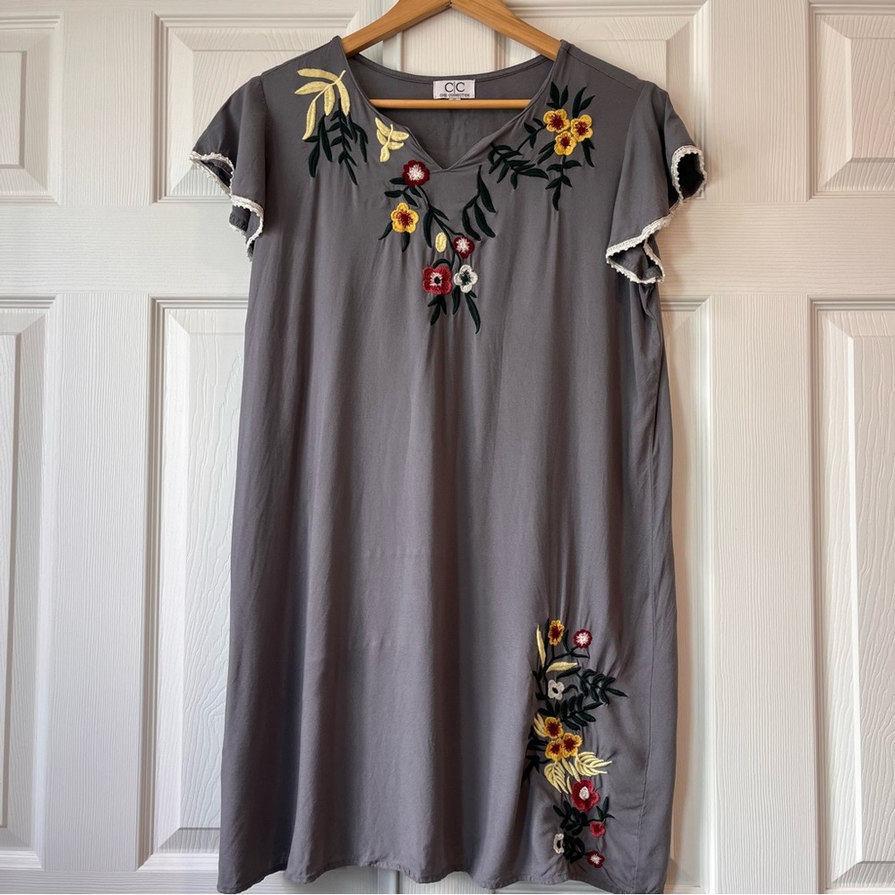 Small Simple Gray Floral Dress